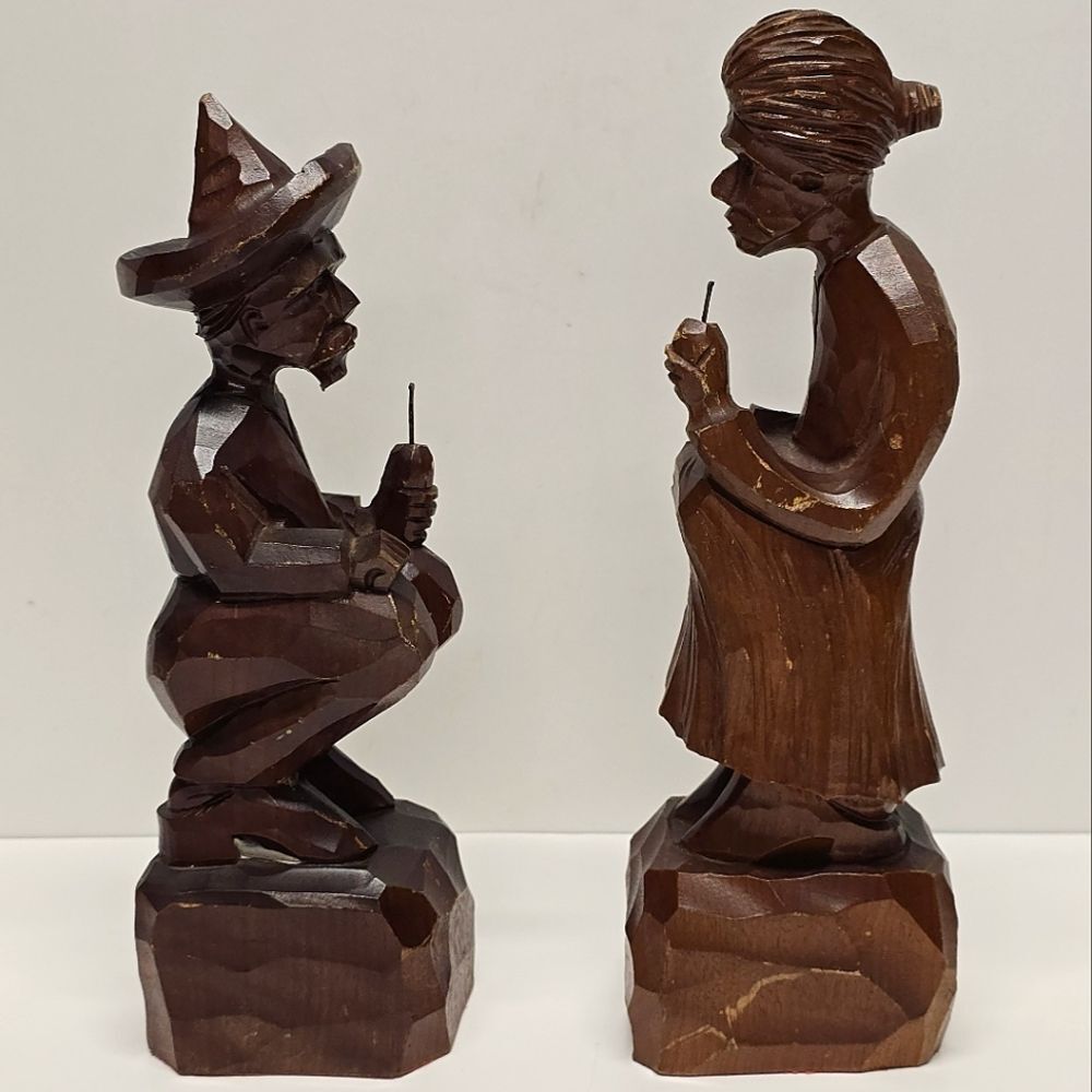 Vintage Folk Art Hand Carved Wood Sitting And Drinking Man And Woman Figurins